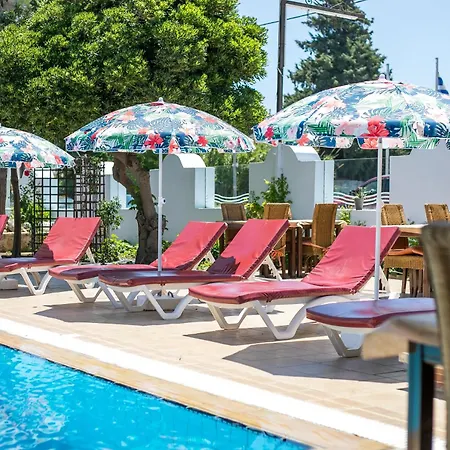 Perla Marina Pensión 4*