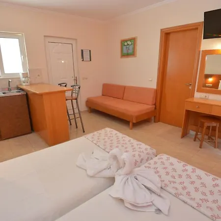 Pensión Perla Marina 4*