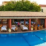 Perla Marina 4*