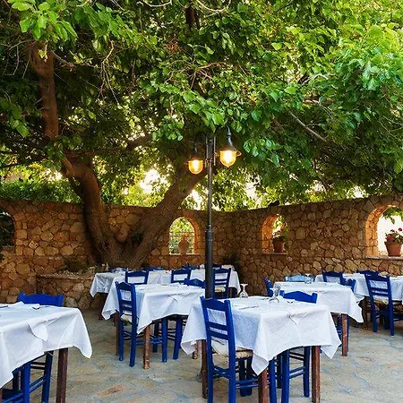 Guest house Perla Marina 4*