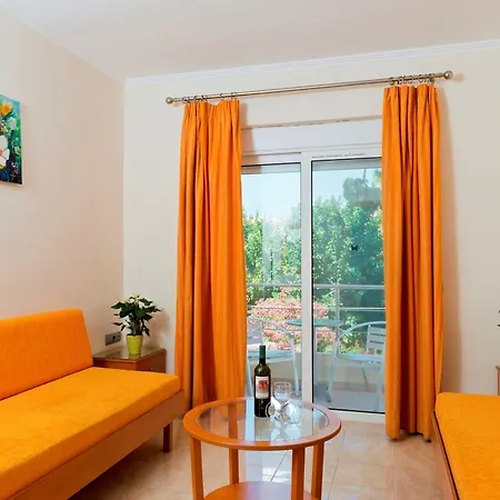 Πανσιόν Perla Marina