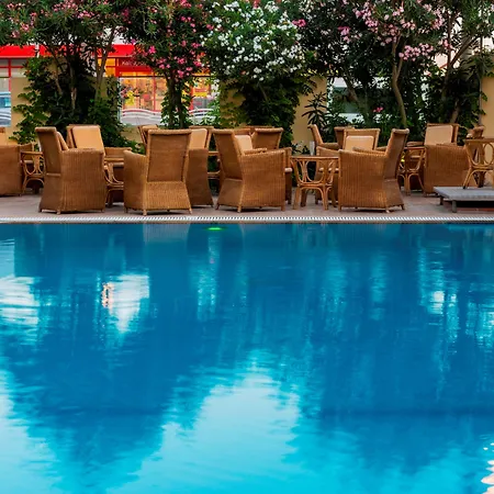 Perla Marina Πανσιόν