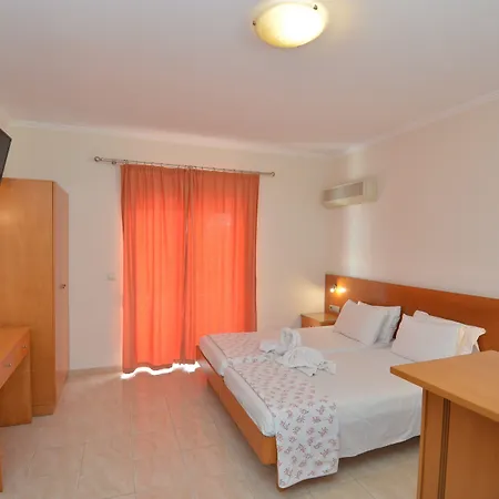 Πανσιόν Perla Marina