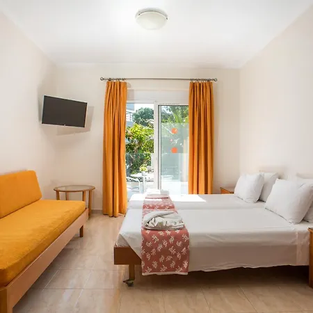 Perla Marina 4*