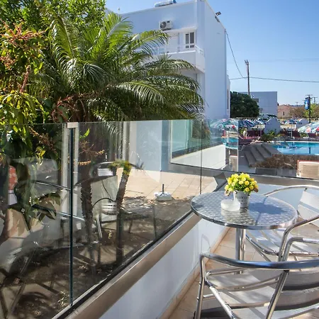 Perla Marina 3*