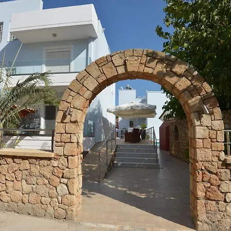 Guest house Perla Marina 4*