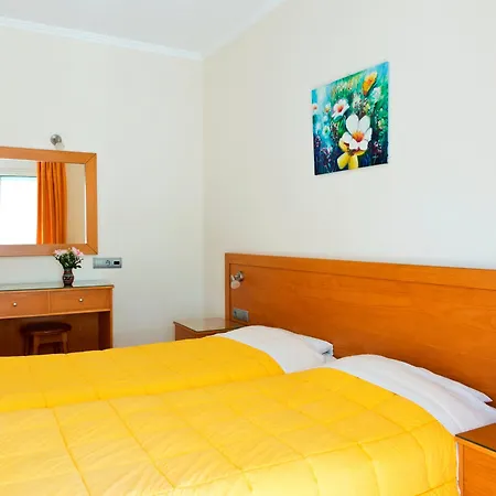 Perla Marina Гостевой дом Ялиссос