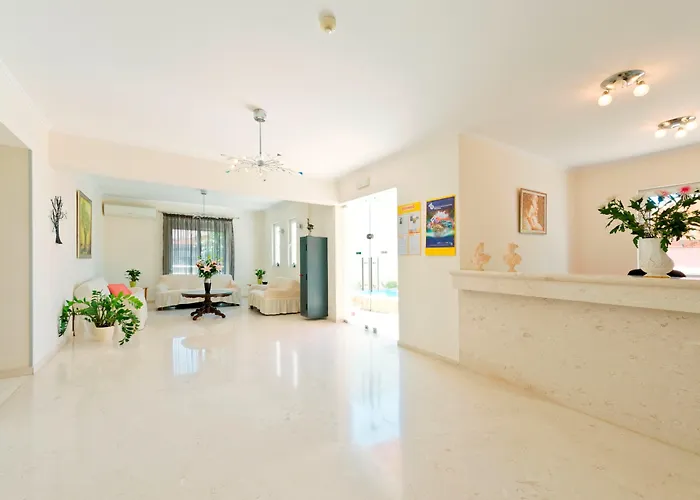 Perla Marina Pensión Ialisos